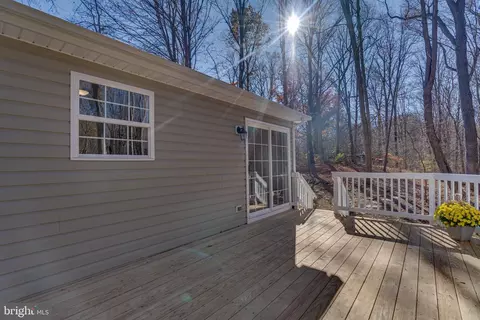 889 Emerson Dr, Falling Waters, WV 25419 photo 23