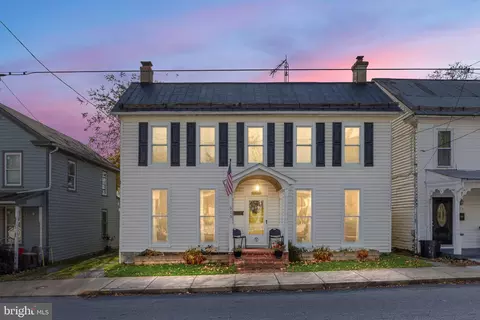 515 W Stephen St, Martinsburg, WV 25401