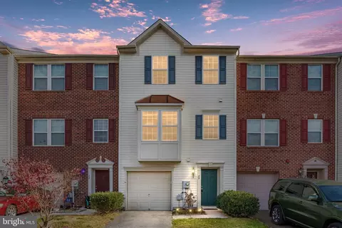 40 Tidewater Ter, Falling Waters, WV 25419
