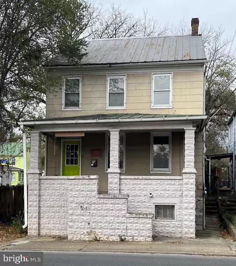 548 N Queen St, Martinsburg, WV 25404