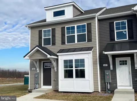 65 Heritage Hills Dr, Martinsburg, WV 25405