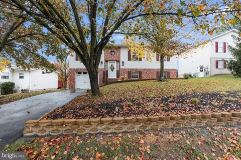 47 Prairie Ln, Martinsburg, WV 25404