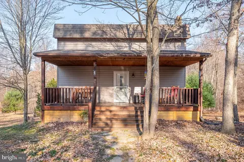 1211 Panther Ln, Hedgesville, WV 25427