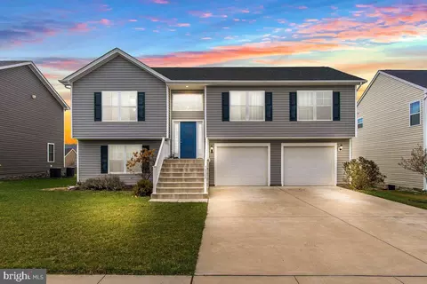 112 Pochards Ct, Martinsburg, WV 25403