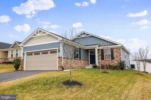 40 Boothbay Dr, Martinsburg, WV 25403