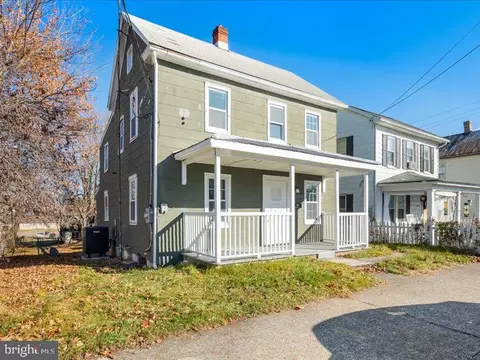 427 E Race St, Martinsburg, WV 25404
