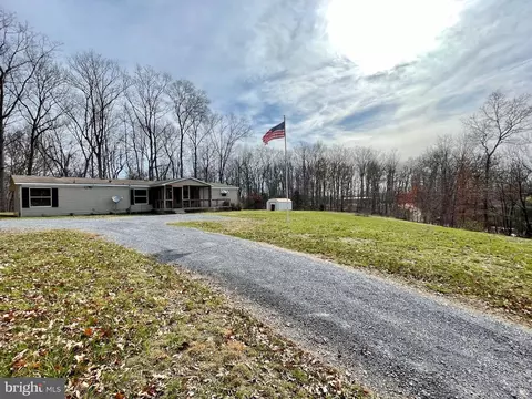 285 Budding Dogwood Rd, Bunker Hill, WV 25413