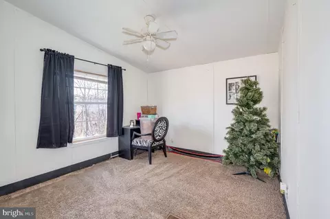 276 Burnside Dr, Falling Waters, WV 25419 photo 15