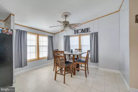 276 Burnside Dr, Falling Waters, WV 25419 photo 10
