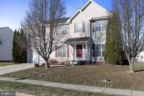 121 Seurat Ln, Martinsburg, WV 25403