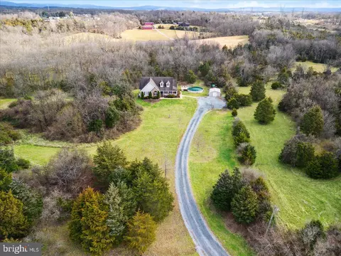 180 Cornelius Grv, Martinsburg, WV 25404