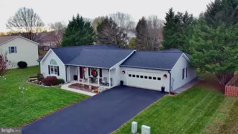 175 Yale Ln, Falling Waters, WV 25419