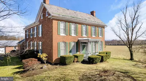 1812 Hedgesville Rd, Martinsburg, WV 25403