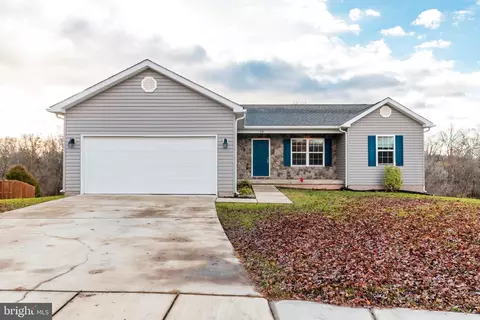 26 Vonette Dr, Martinsburg, WV 25405