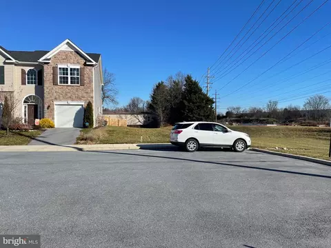 51 Polygon Pl, Falling Waters, WV 25419 photo 3