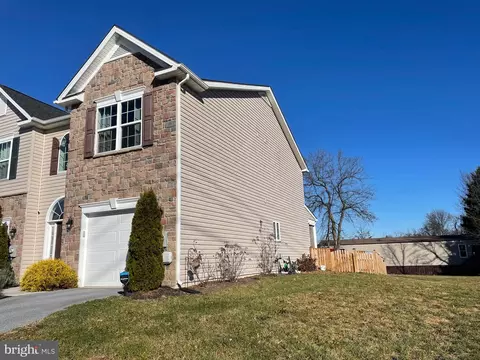 51 Polygon Pl, Falling Waters, WV 25419 photo 4