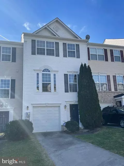 319 Bertelli Ct, Martinsburg, WV 25403