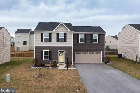 175 Ceritos Trl, Martinsburg, WV 25403