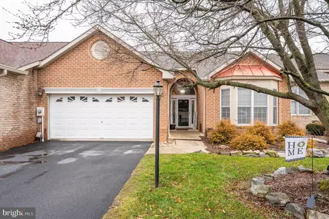19 Bryn Mawr Ct, Falling Waters, WV 25419