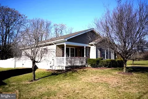 590 Wendover Dr, Bunker Hill, WV 25413