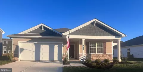 359 Toulouse Ln, Martinsburg, WV 25403