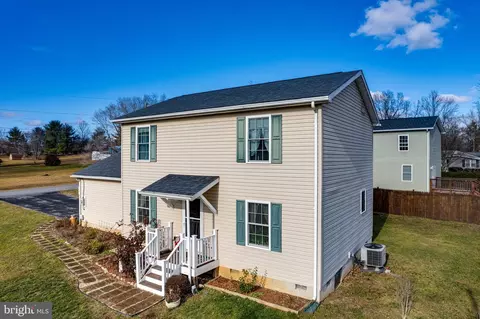 28 Powell Ln, Martinsburg, WV 25404