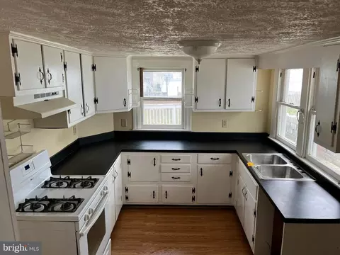 734 Maryland Ave, Martinsburg, WV 25401