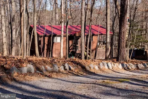 254 Pileated Woodpecker Ln, Hedgesville, WV 25427
