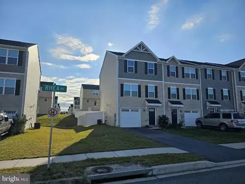 28 Rhea Dr, Martinsburg, WV 25403