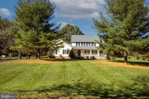 136 Firefly Ln, Martinsburg, WV 25403
