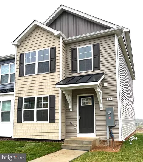 96 Olga Dr, Martinsburg, WV 25403