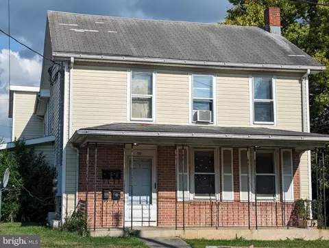 709 N High St, Martinsburg, WV 25404
