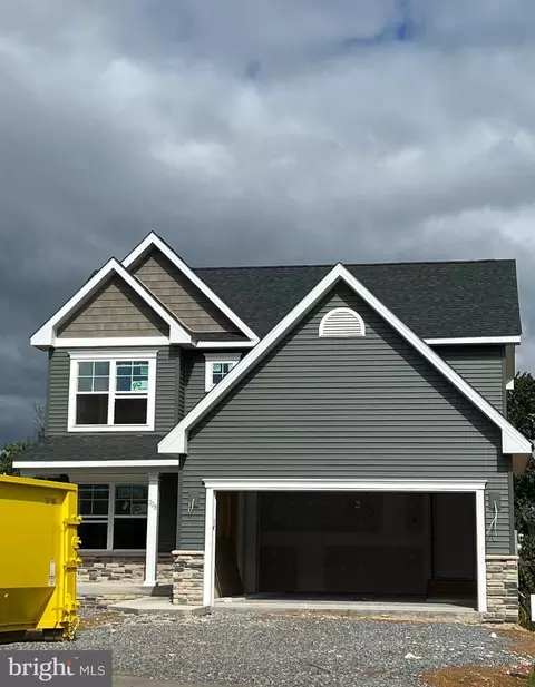 329 Vicksburg Ct, Martinsburg, WV 25404