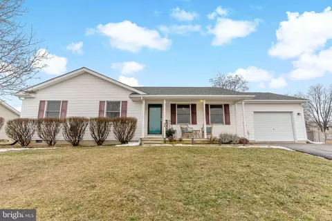 62 Mimosa Dr, Martinsburg, WV 25404