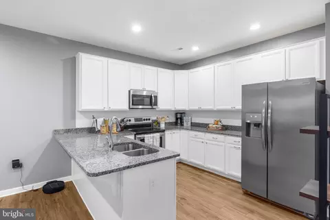 43 Polygon Pl, Falling Waters, WV 25419 photo 8