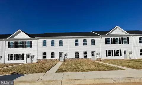211 White Violet Way, Kearneysville, WV 25430