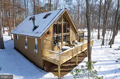 164 Algonquin Trl, Hedgesville, WV 25427