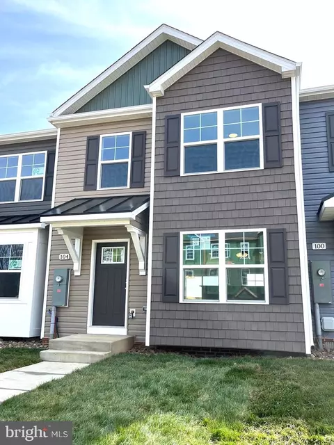 104 Olga Dr, Martinsburg, WV 25403