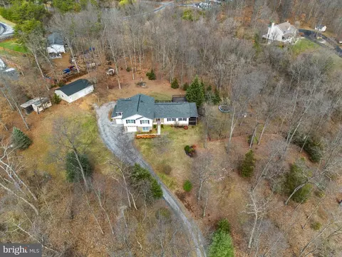 101 Erving Dr, Martinsburg, WV 25405