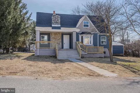 1118 Grazier St, Martinsburg, WV 25404