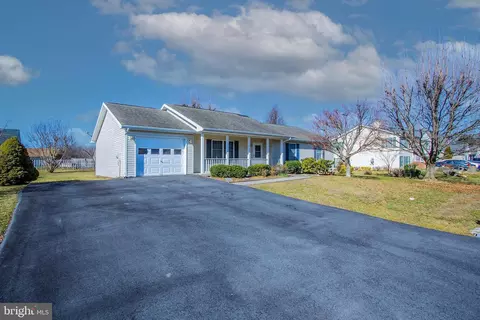 Exterior - 124 Orchid Ln, Falling Waters, WV 25419 photo 2 of 8