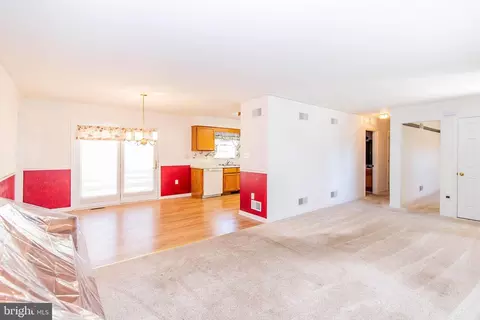 Bedroom - 124 Orchid Ln, Falling Waters, WV 25419 photo 1 of 3