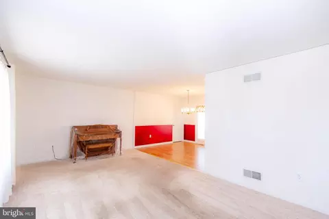 Living - 124 Orchid Ln, Falling Waters, WV 25419 photo 1 of 2