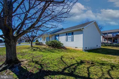 Exterior - 124 Orchid Ln, Falling Waters, WV 25419 photo 6 of 8