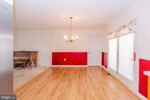 Living - 124 Orchid Ln, Falling Waters, WV 25419 photo 2 of 2