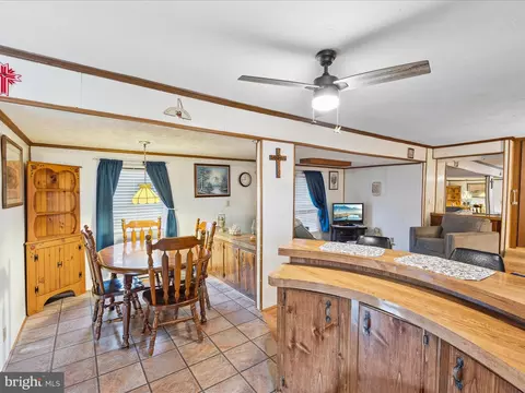 148 Parry Dr, Falling Waters, WV 25419 photo 11