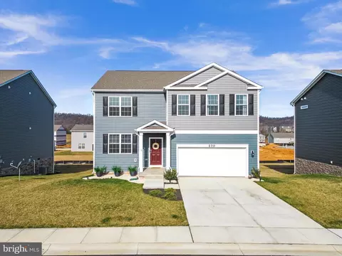 270 Aylesbury Ln, Martinsburg, WV 25403