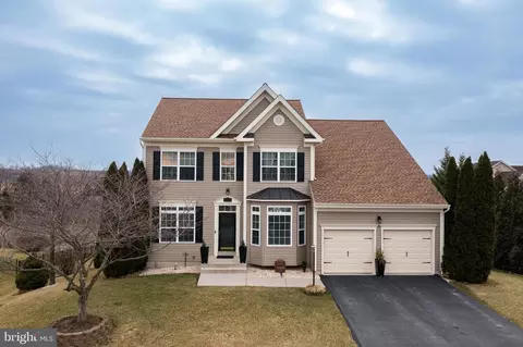 325 Sheerer Dr, Martinsburg, WV 25404
