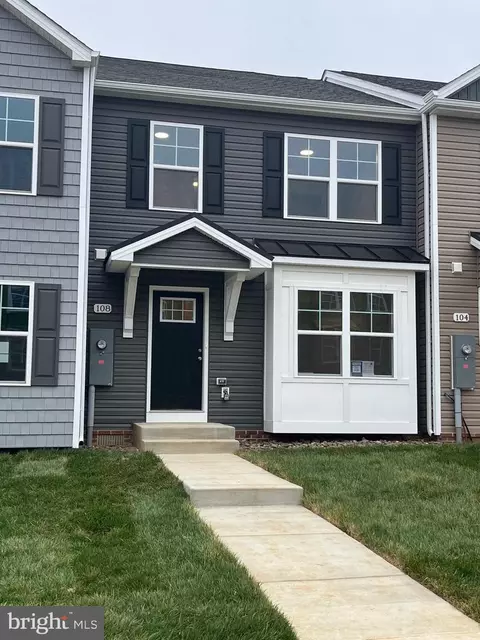 108 Olga Dr, Martinsburg, WV 25403