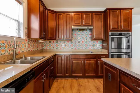 Kitchen - 83 Tributary Trl, Falling Waters, WV 25419 photo 6 of 9